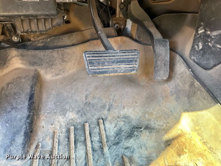 image for item DP5981 2016 Chevrolet Silverado 3500HD pickup truck cab and chassis