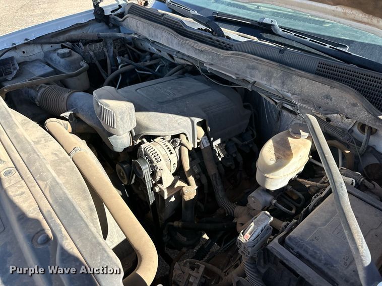 image for item DP5981 2016 Chevrolet Silverado 3500HD pickup truck cab and chassis