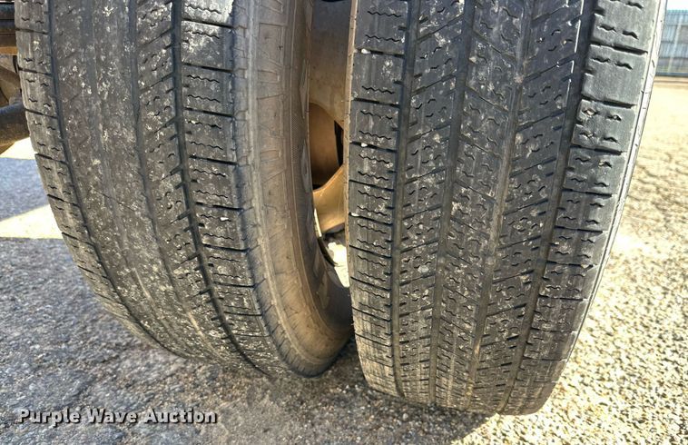 image for item DP5981 2016 Chevrolet Silverado 3500HD pickup truck cab and chassis