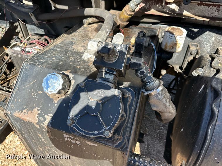 image for item DP5986 2005 Autocar refuse truck