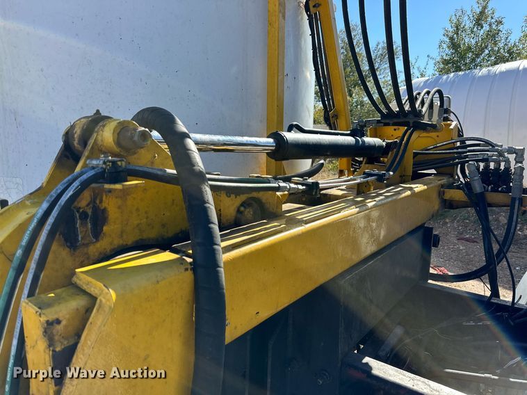 image for item DP5986 2005 Autocar refuse truck