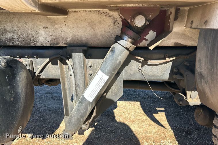 image for item DP5986 2005 Autocar refuse truck