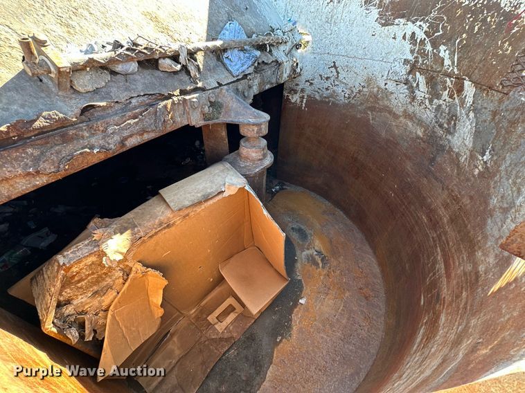 image for item DP5986 2005 Autocar refuse truck