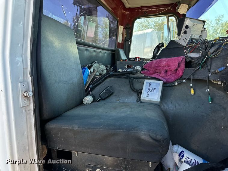 image for item DP5986 2005 Autocar refuse truck