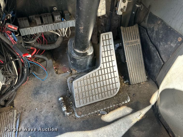 image for item DP5986 2005 Autocar refuse truck