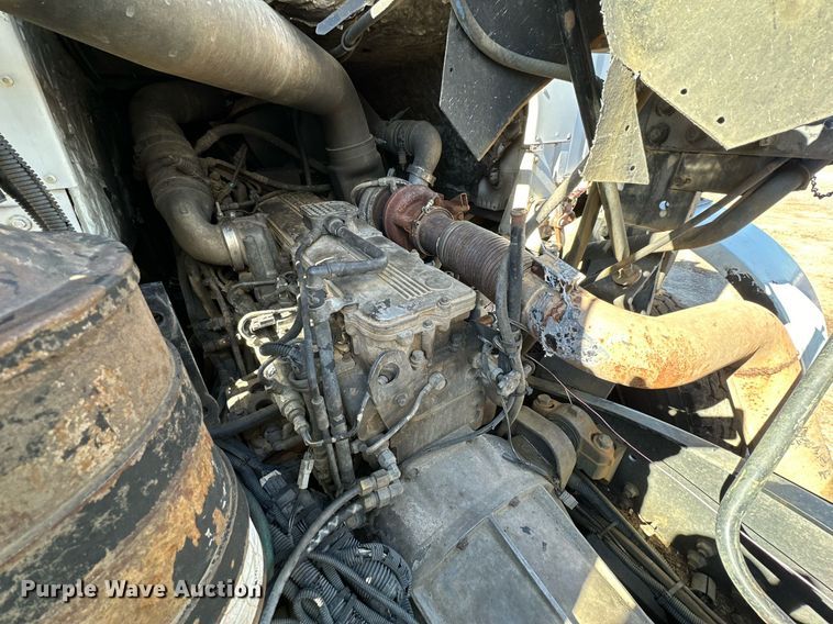 image for item DP5986 2005 Autocar refuse truck