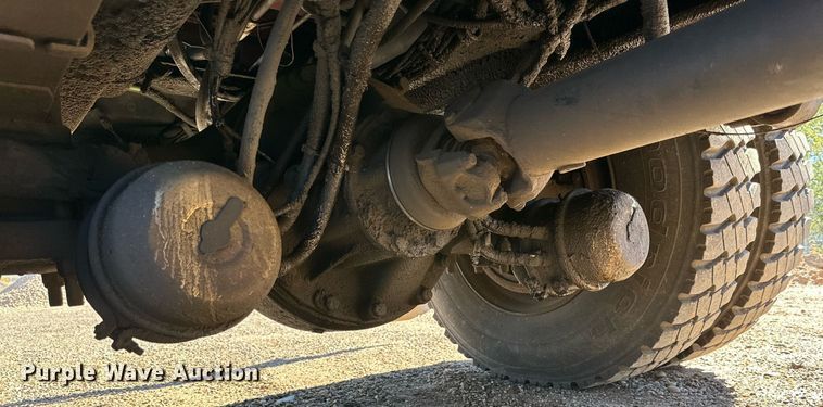 image for item DP5986 2005 Autocar refuse truck