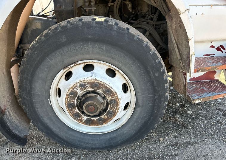 image for item DP5986 2005 Autocar refuse truck