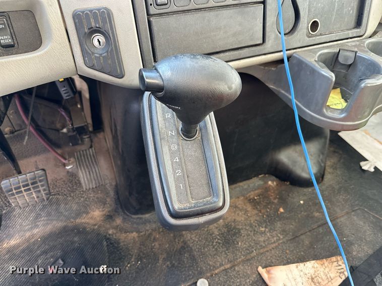 image for item DP5991 2016 International 4300  box truck