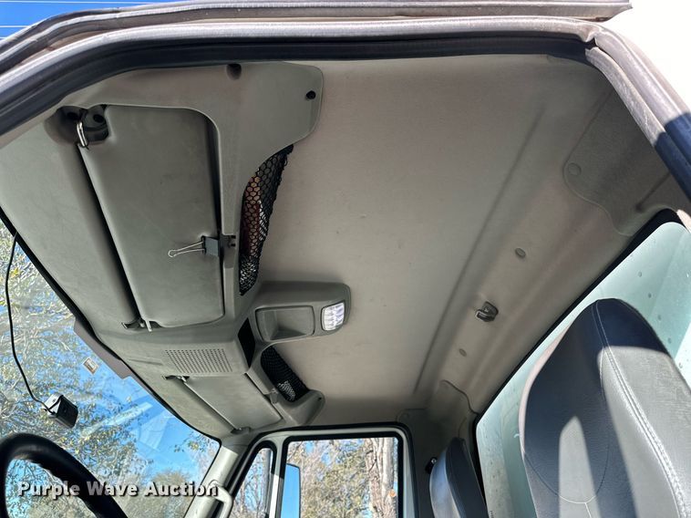 image for item DP5991 2016 International 4300  box truck