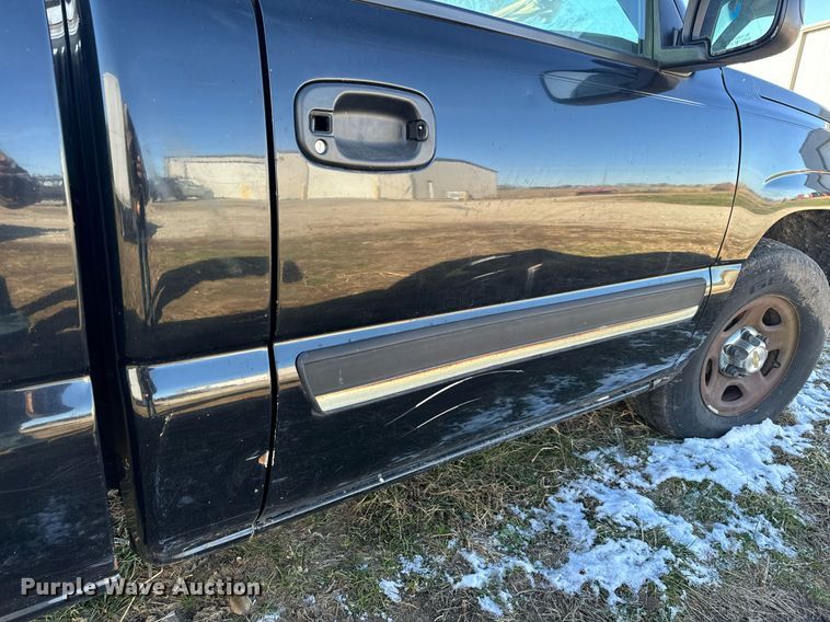 image for item DP6793 2003 Chevrolet  Silverado 1500 pickup truck