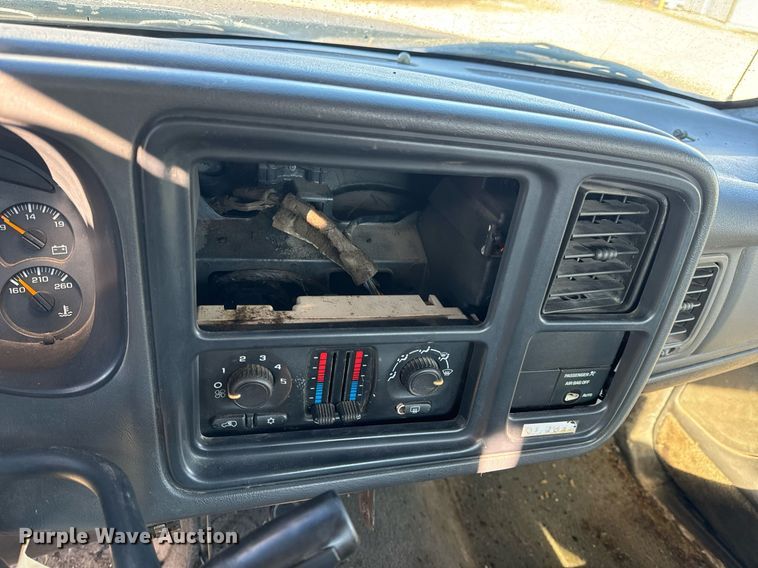 image for item DP6793 2003 Chevrolet  Silverado 1500 pickup truck