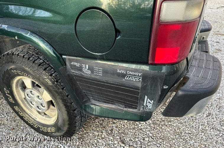 image for item DP6795 2001 Chevrolet Tahoe SUV