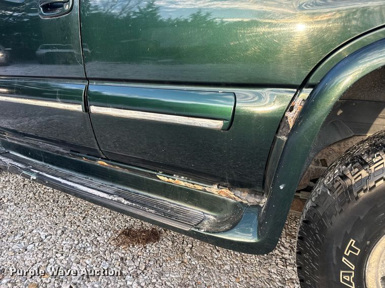 image for item DP6795 2001 Chevrolet Tahoe SUV
