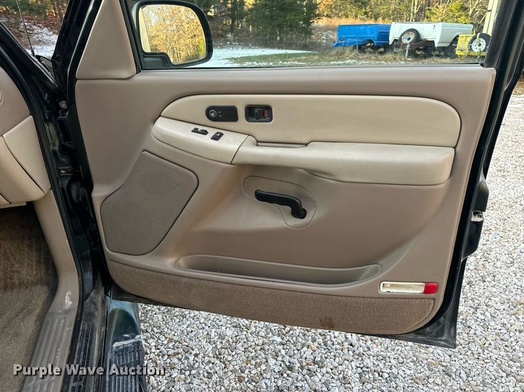 image for item DP6795 2001 Chevrolet Tahoe SUV