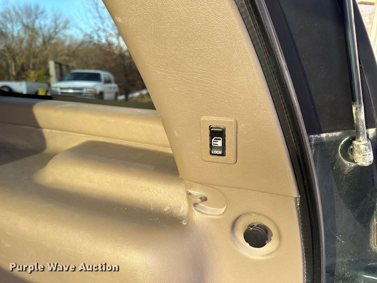 image for item DP6795 2001 Chevrolet Tahoe SUV