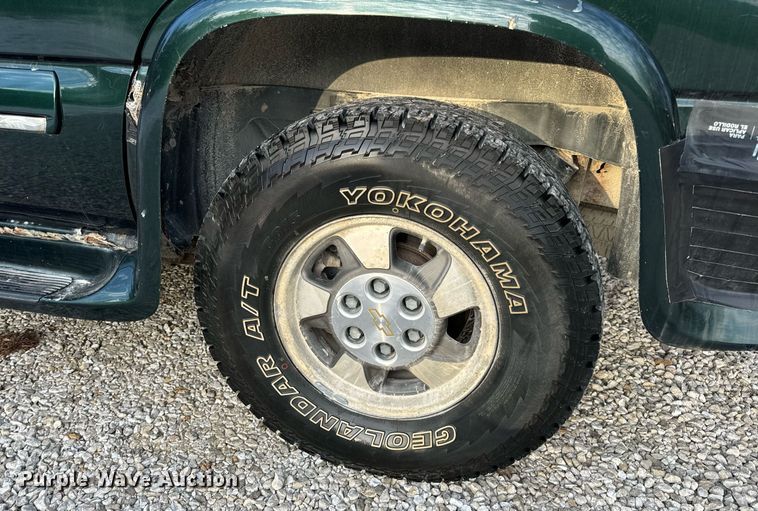 image for item DP6795 2001 Chevrolet Tahoe SUV