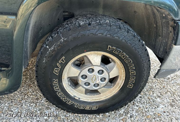 image for item DP6795 2001 Chevrolet Tahoe SUV
