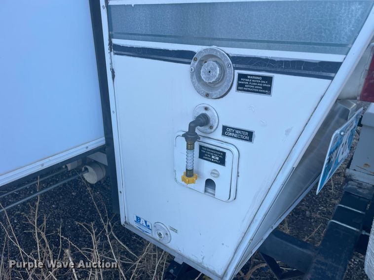 image for item DQ3120 1998 Coachmen Royal 97 RK camper