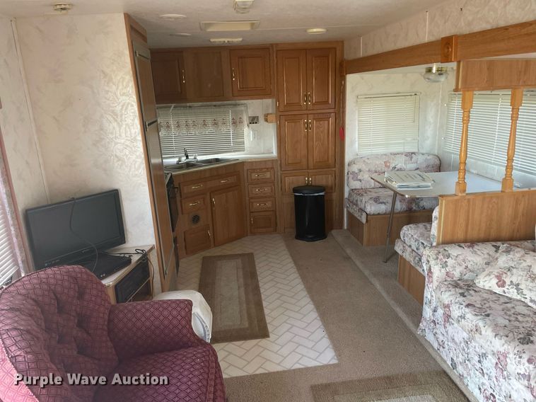 image for item DQ3120 1998 Coachmen Royal 97 RK camper