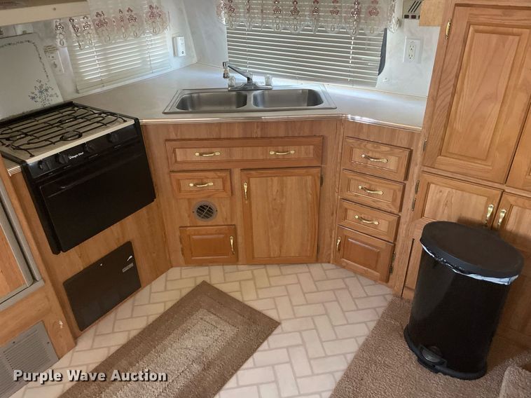 image for item DQ3120 1998 Coachmen Royal 97 RK camper