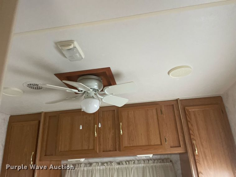 image for item DQ3120 1998 Coachmen Royal 97 RK camper