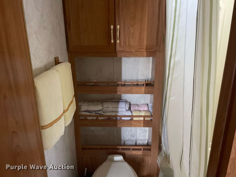 image for item DQ3120 1998 Coachmen Royal 97 RK camper