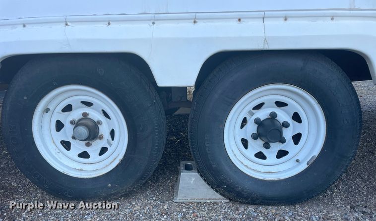 image for item DQ3120 1998 Coachmen Royal 97 RK camper