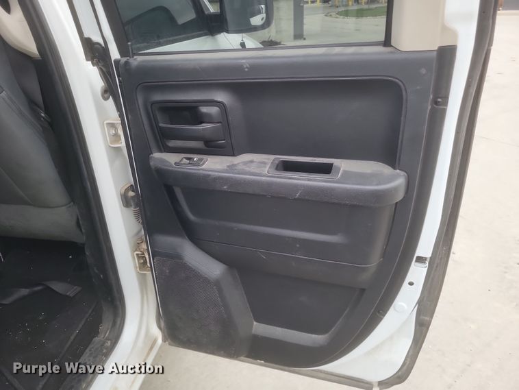 image for item DQ3822 2014 Dodge Ram 1500 Quad Cab pickup truck