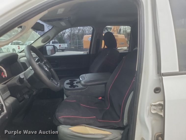 image for item DQ3824 2016 Dodge  Ram 1500 Quad Cab pickup truck