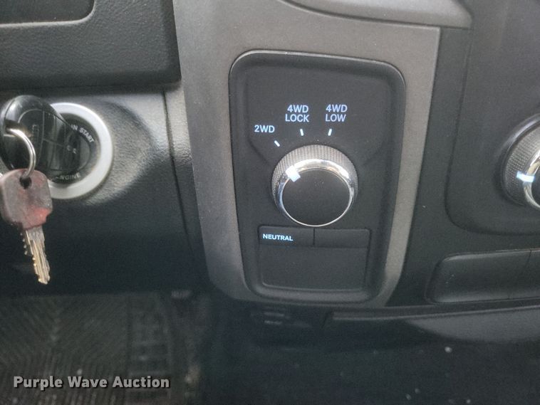 image for item DQ3824 2016 Dodge  Ram 1500 Quad Cab pickup truck