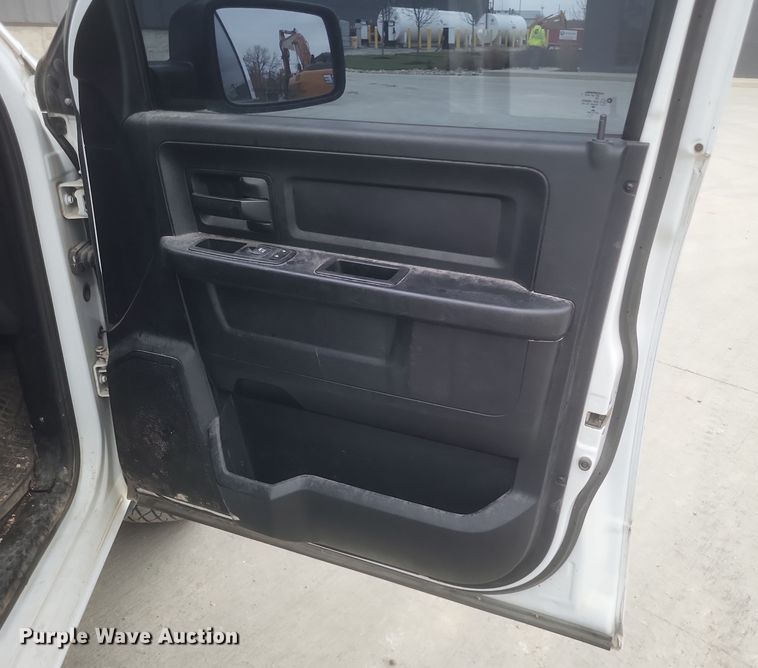 image for item DQ3824 2016 Dodge  Ram 1500 Quad Cab pickup truck