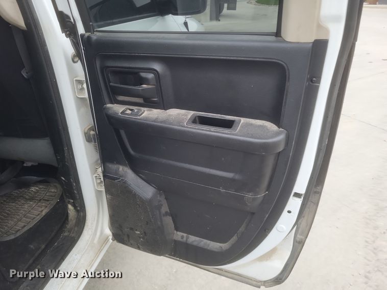 image for item DQ3824 2016 Dodge  Ram 1500 Quad Cab pickup truck