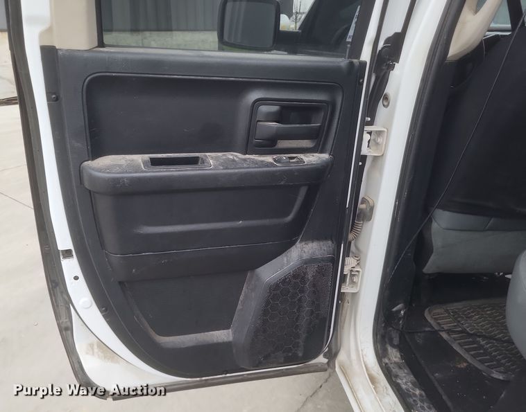 image for item DQ3824 2016 Dodge  Ram 1500 Quad Cab pickup truck