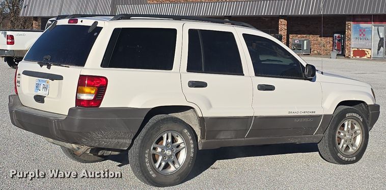 image for item DQ5335 2003 Jeep Grand Cherokee Laredo SUV