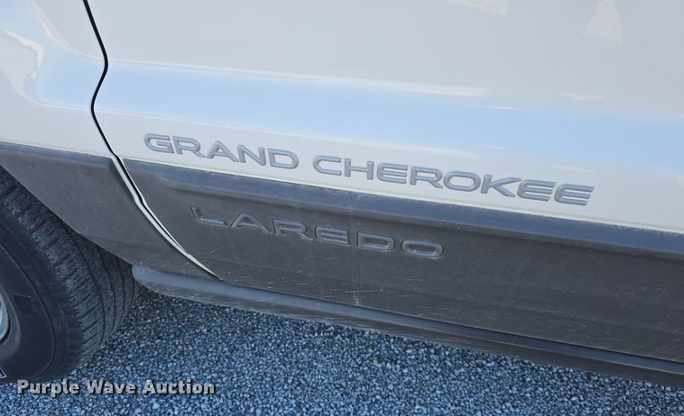 image for item DQ5335 2003 Jeep Grand Cherokee Laredo SUV