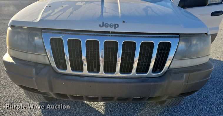 image for item DQ5335 2003 Jeep Grand Cherokee Laredo SUV