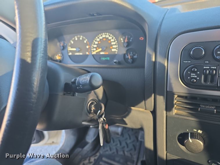 image for item DQ5335 2003 Jeep Grand Cherokee Laredo SUV