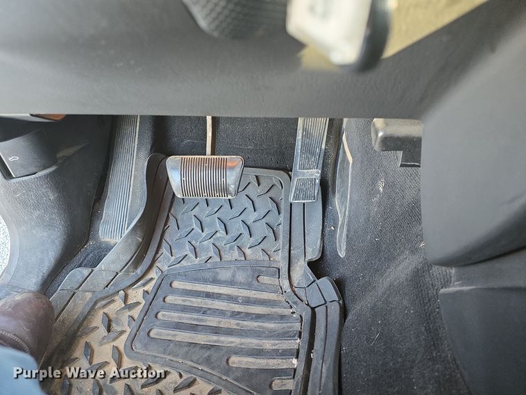 image for item DQ5335 2003 Jeep Grand Cherokee Laredo SUV