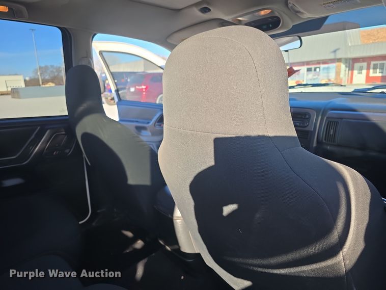 image for item DQ5335 2003 Jeep Grand Cherokee Laredo SUV