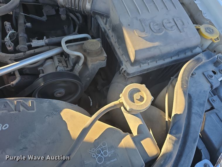 image for item DQ5335 2003 Jeep Grand Cherokee Laredo SUV