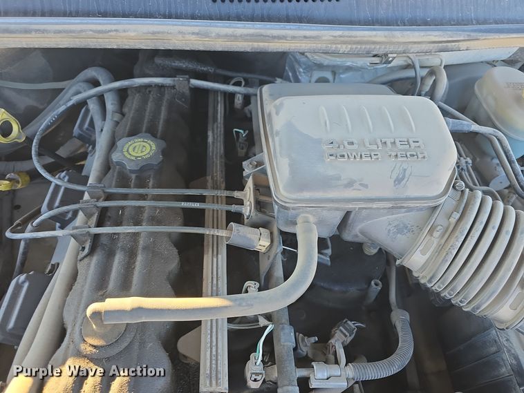 image for item DQ5335 2003 Jeep Grand Cherokee Laredo SUV