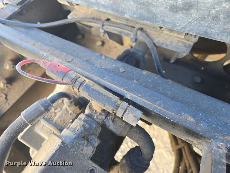 image for item DQ5336 2004 International 7400 dump truck