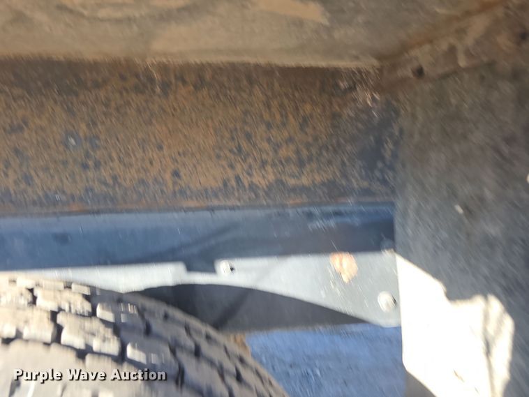 image for item DQ5336 2004 International 7400 dump truck