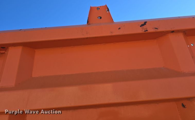 image for item DQ5336 2004 International 7400 dump truck