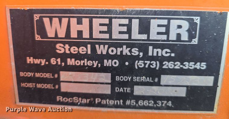 image for item DQ5336 2004 International 7400 dump truck