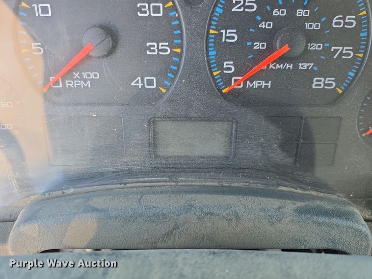 image for item DQ5336 2004 International 7400 dump truck