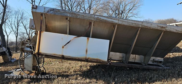 image for item DQ5344 (2) spreaders