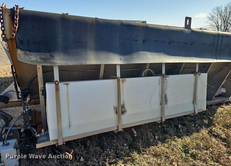 image for item DQ5344 (2) spreaders