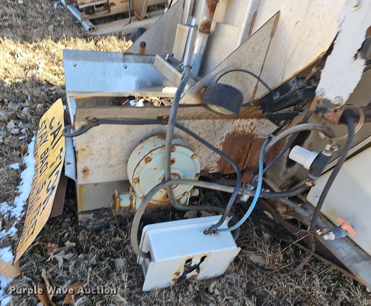 image for item DQ5344 (2) spreaders